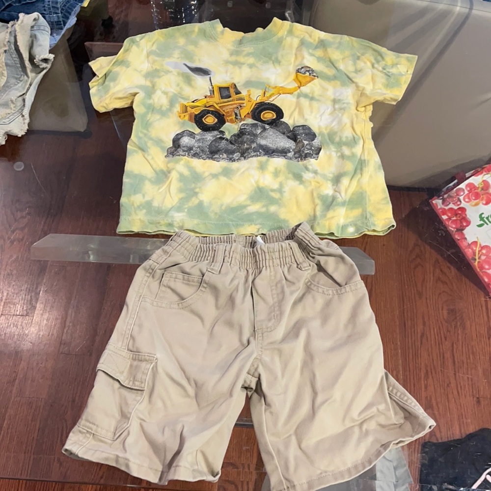 Construction Truck T shirt & cargo shorts size 4